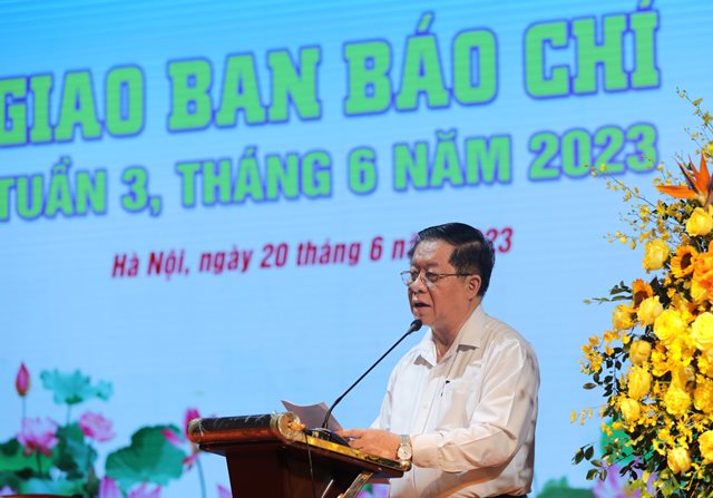 Xây dựng đội ngũ người làm báo vững về bản lĩnh chính trị, đạo đức, tinh thông nghiệp vụ