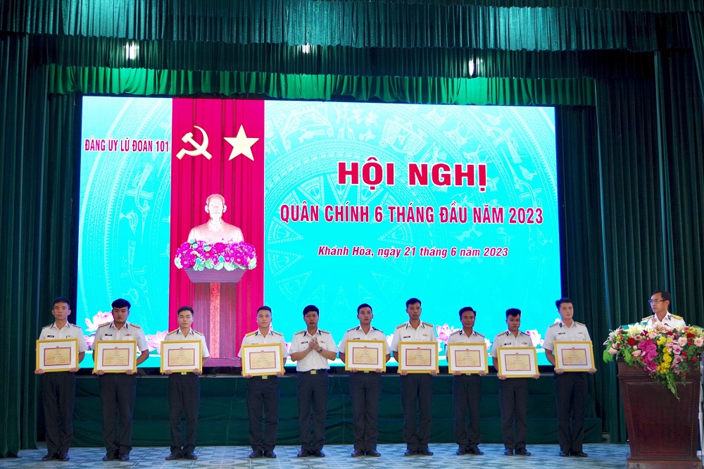 Lữ đoàn 101, Vùng 4 Hải quân hoàn thành tốt nhiệm vụ 6 tháng đầu năm