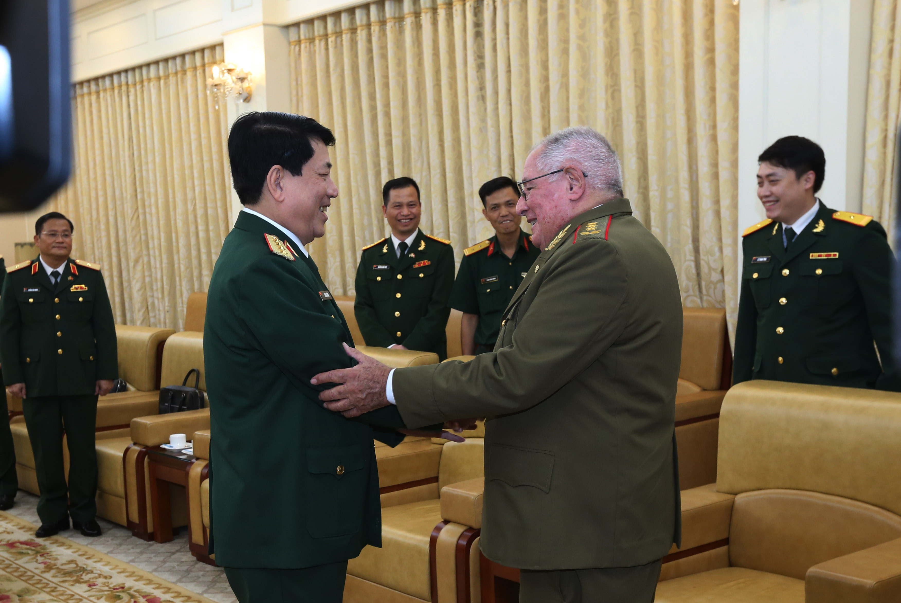 Đại tướng Lương Cường hội kiến với Bộ trưởng Bộ các Lực lượng vũ trang Cách mạng Cu-ba