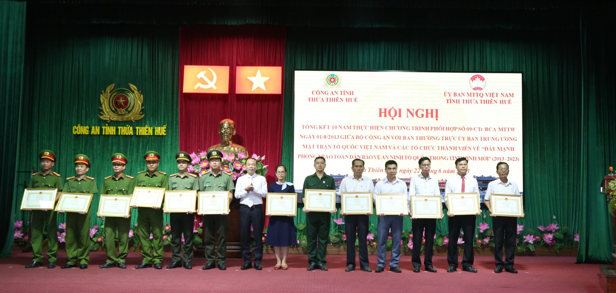 Đẩy mạnh phong trào Toàn dân bảo vệ an ninh Tổ quốc trong tình hình mới