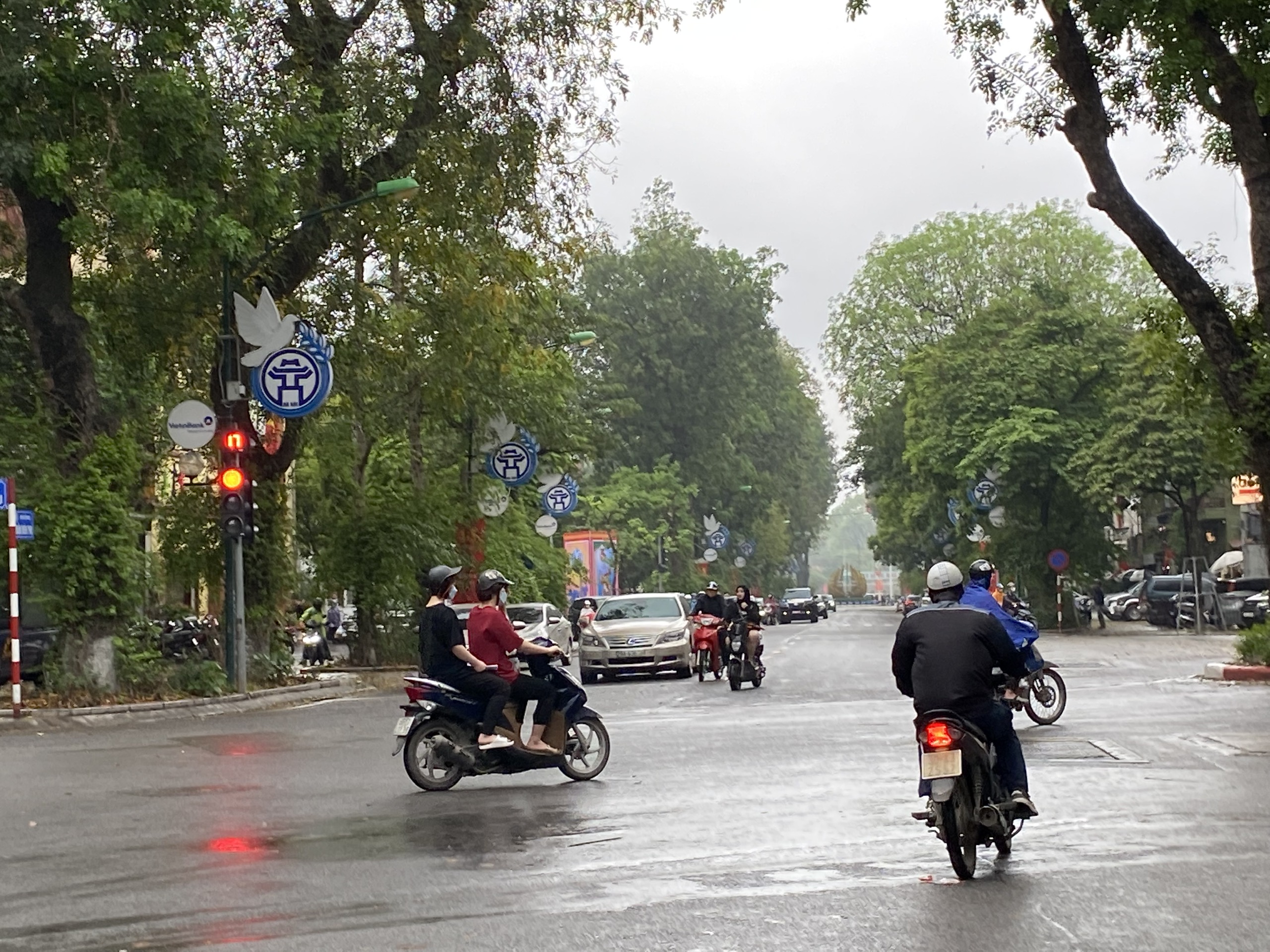 Bắc Bộ có nơi có mưa to, Nam Bộ mưa vào chiều tối