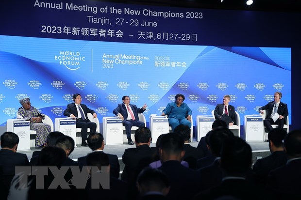 Thủ tướng Phạm Minh Chính phát biểu tại phiên thảo luận của Hội nghị WEF Thiên Tân