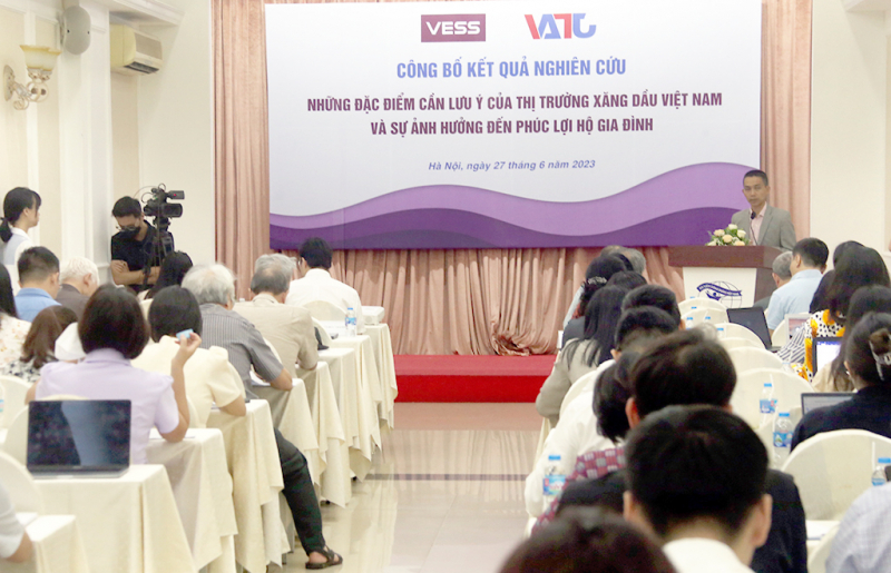 Cắt giảm chi tiêu cho xăng dầu giúp cải thiện phúc lợi đa chiều