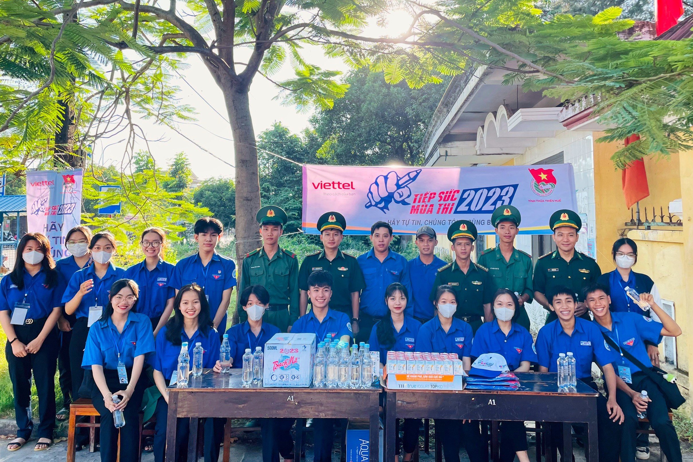 Tiếp sức sĩ tử vùng biên
