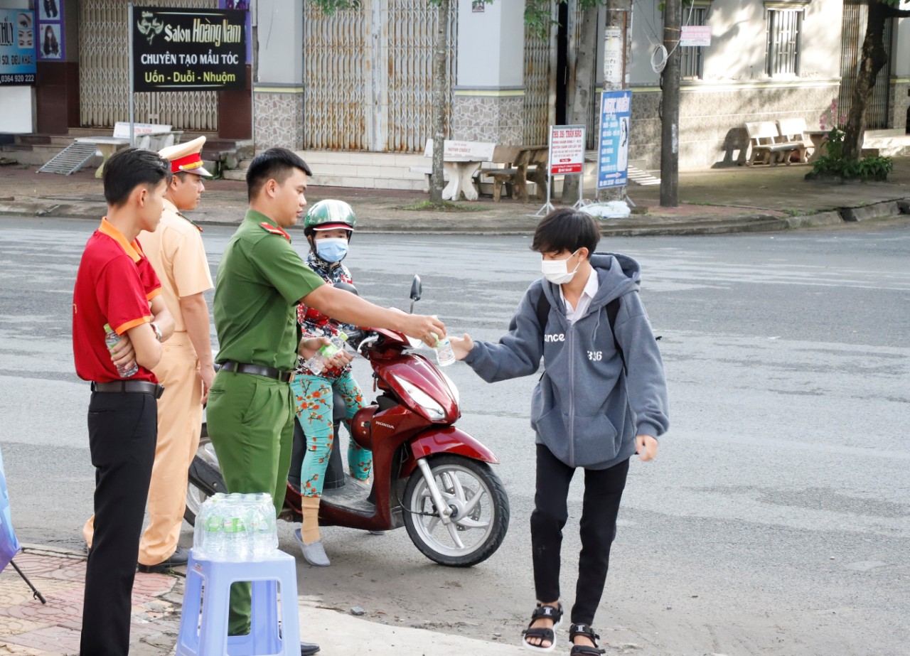 “Tiếp sức mùa thi” - Lan toả những giá trị nhân văn cao đẹp