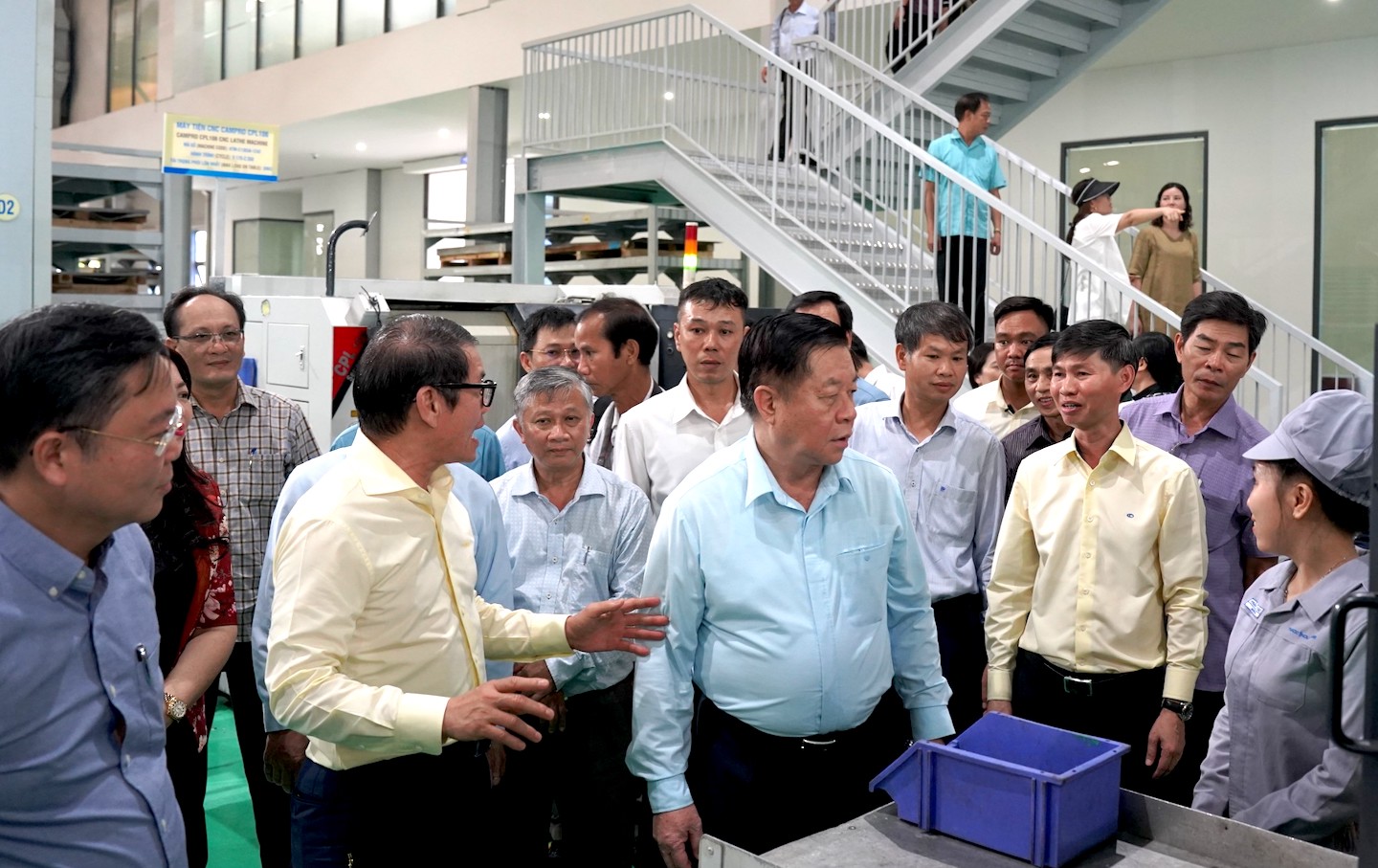 Đoàn đại biểu ngành Tuyên giáo thăm, làm việc tại Tập đoàn ô tô Trường Hải