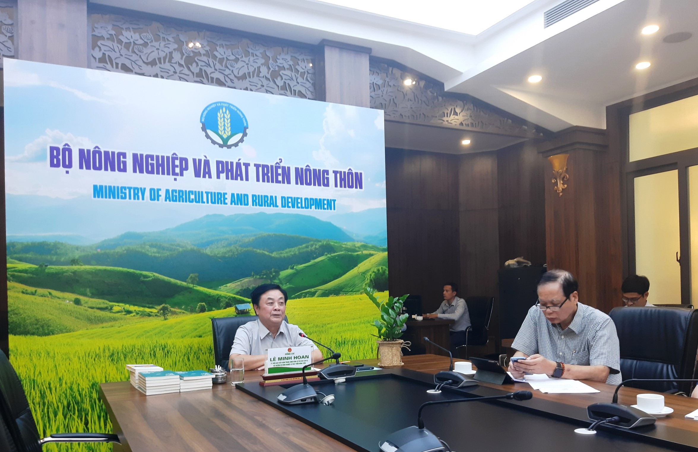 Hợp tác dài hạn giữa doanh nghiệp và nông dân để thúc đẩy ngành hàng lúa gạo phát triển