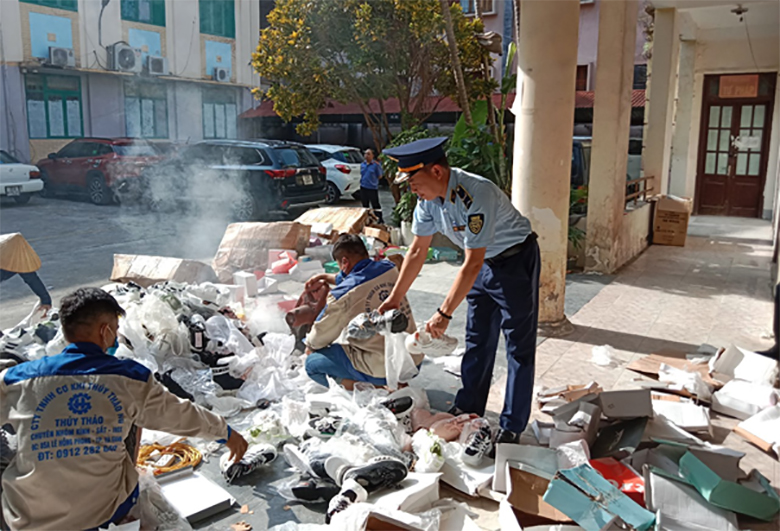 Quản lý thị trường Hà Giang tăng cường kiểm tra, xử lý vi phạm