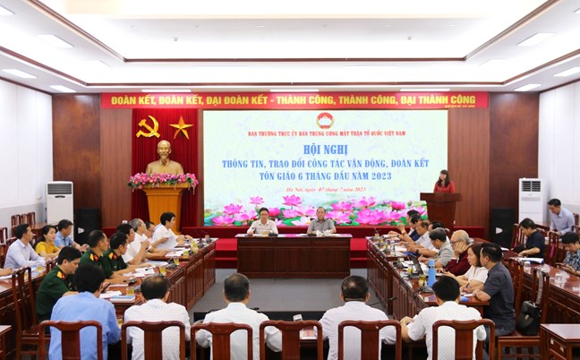 Thực hiện đầy đủ, đúng đắn các chính sách, quy định pháp luật về hoạt động tôn giáo