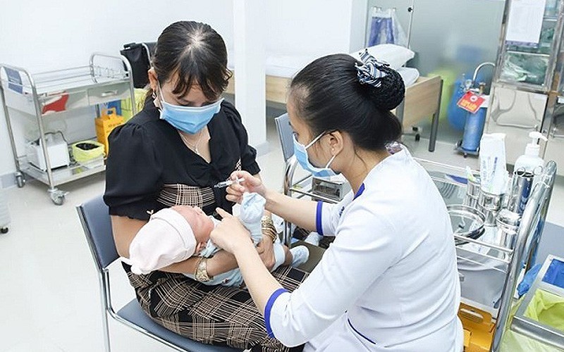 Tiếp tục bố trí ngân sách Trung ương để mua vaccine tiêm chủng mở rộng