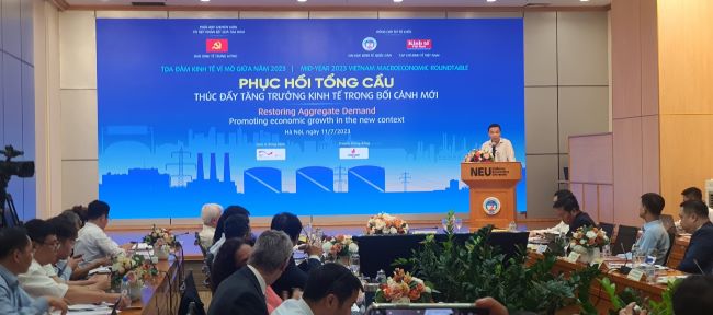 “Phục hồi tổng cầu thúc đẩy tăng trưởng trong điều kiện mới”