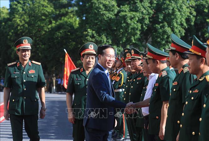 Chủ tịch nước Võ Văn Thưởng kiểm tra công tác sẵn sàng chiến đấu tại Quân khu 2