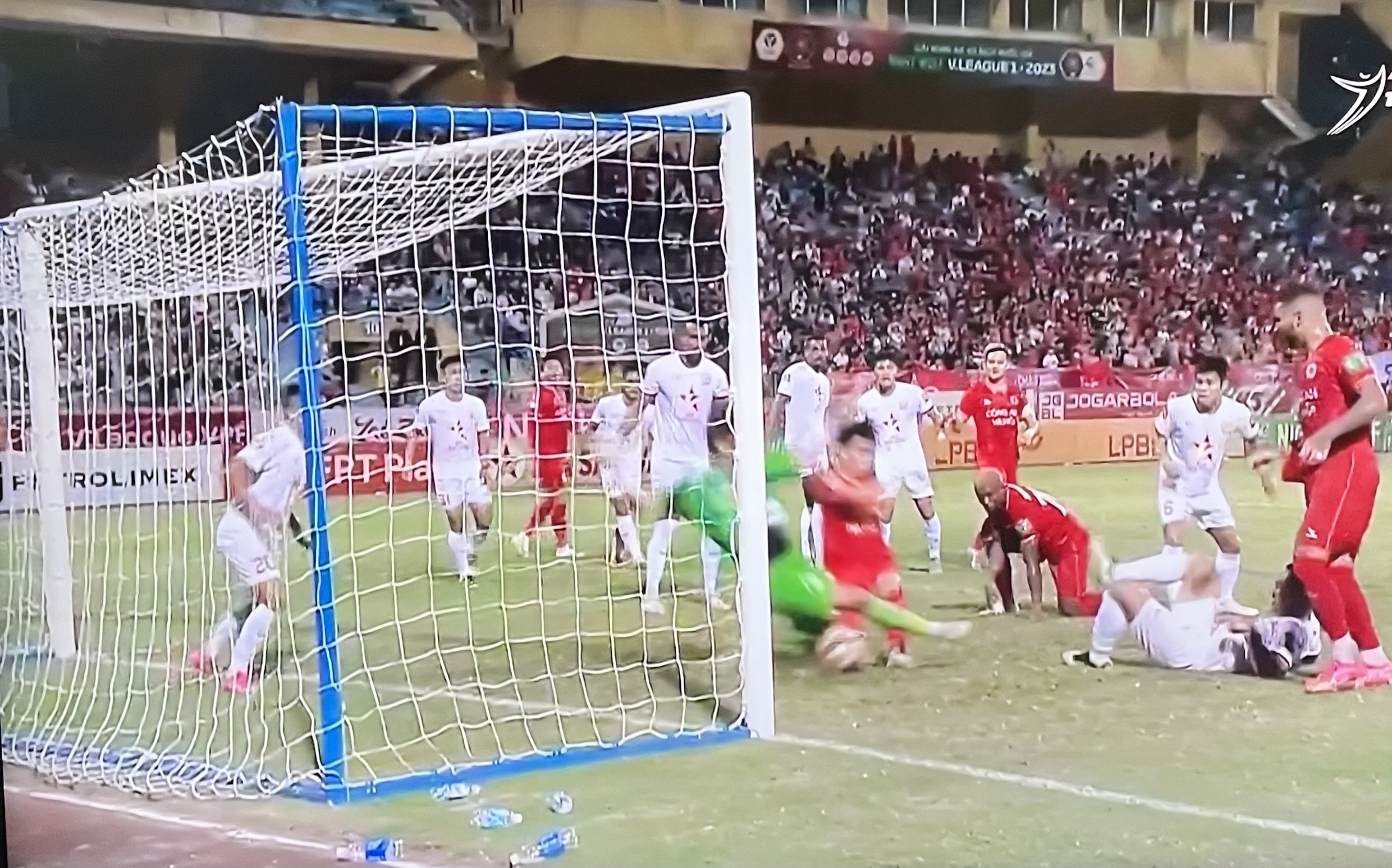 Cuộc đua vô địch V-League 2023 đang kịch tính