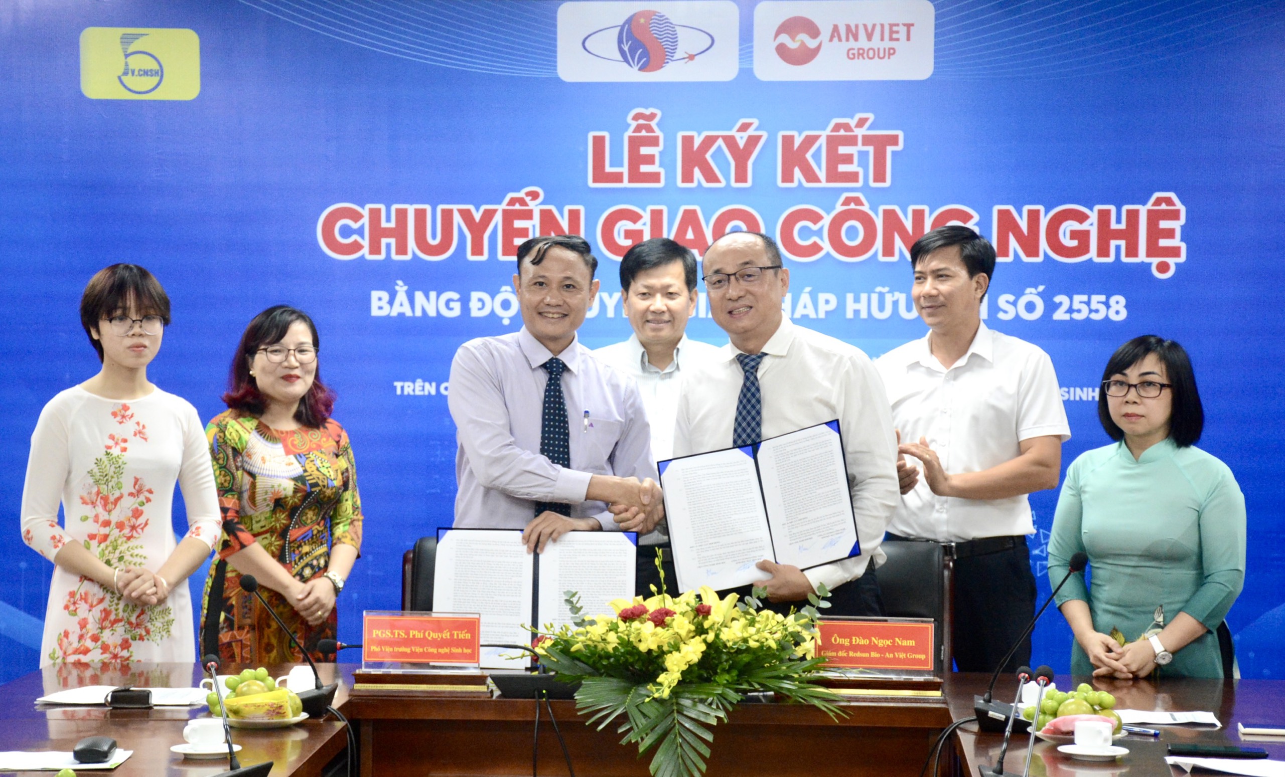 Chuyển giao công nghệ về xử lý đất và nước bị ô nhiễm dầu