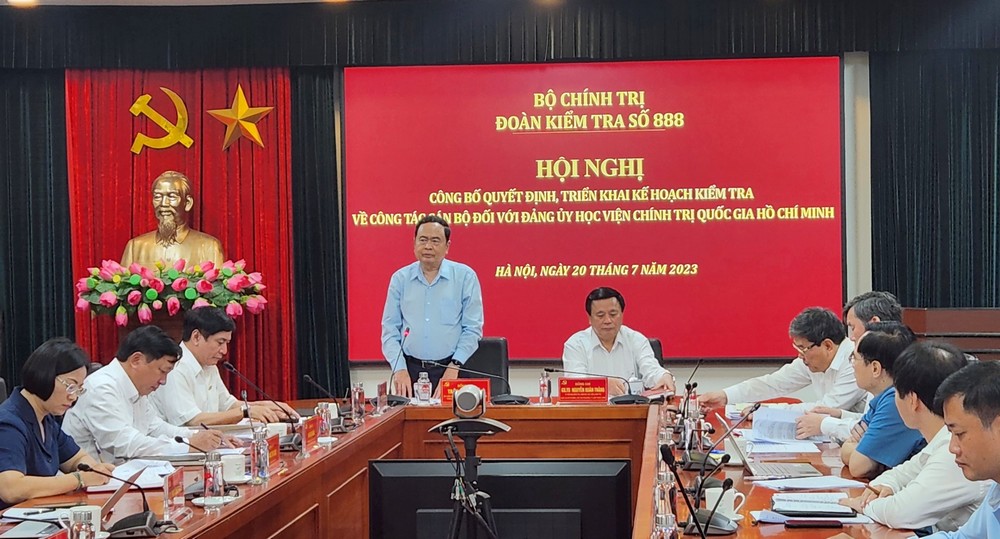 Kiểm tra công tác đào tạo đội ngũ cán bộ đủ phẩm chất, năng lực và uy tín, ngang tầm nhiệm vụ