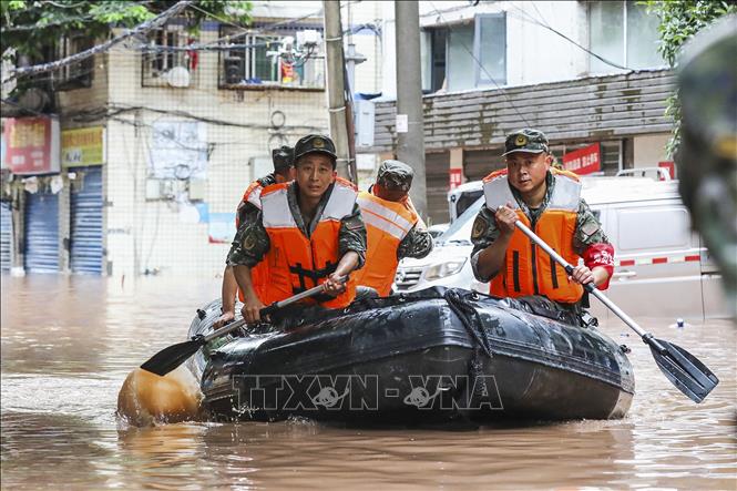Mưa lũ ở Trung Quốc và Afghanistan, thiệt hại lớn về người