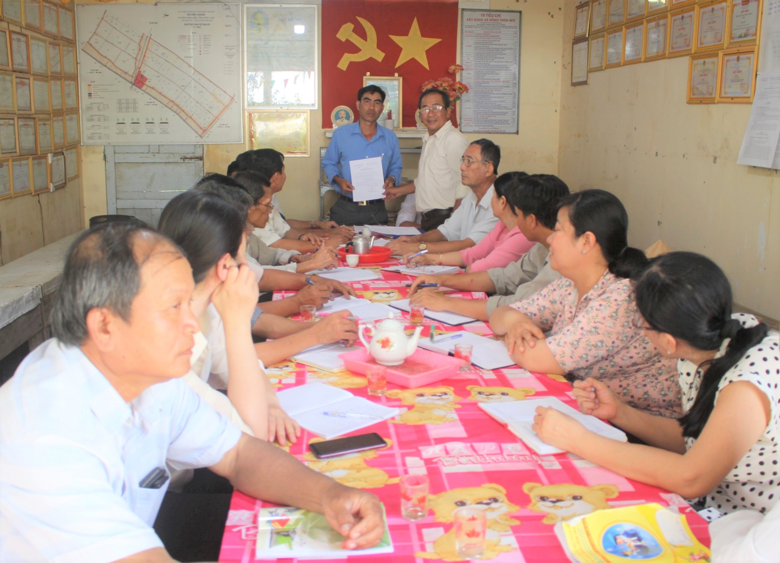 Phát huy quyền làm chủ của nhân dân trong tham gia xây dựng Ðảng