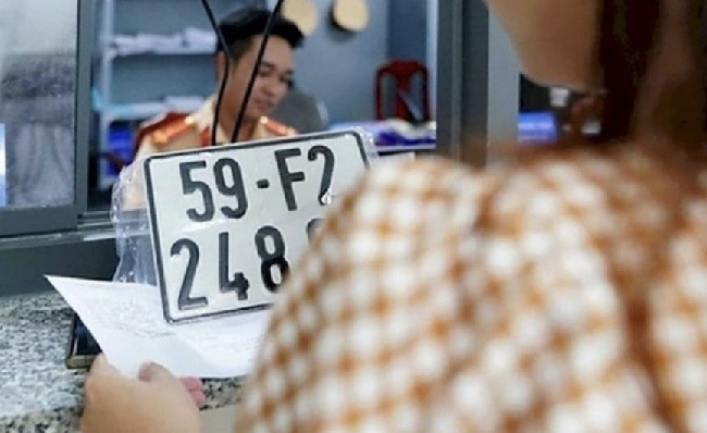 Có bắt buộc đổi biển số xe định danh trước ngày 15 8