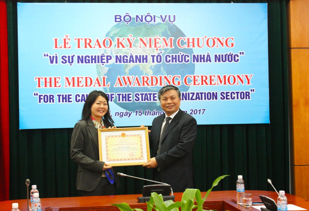 14 thủ tục hành chính nội bộ giữa các cơ quan hành chính nhà nước thuộc phạm vi chức năng quản lý của Bộ Nội vụ