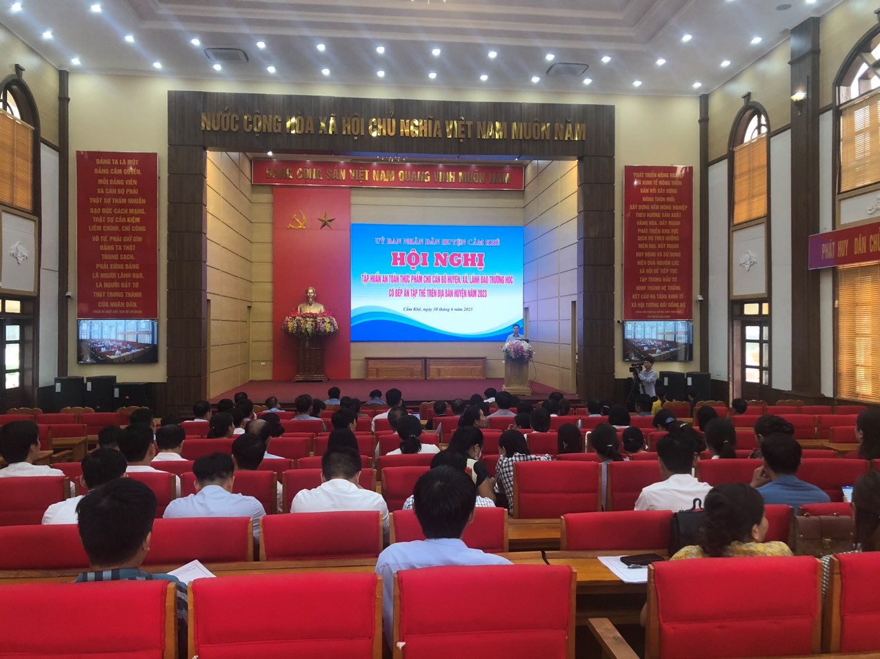 Tập huấn kiến thức an toàn thực phẩm bếp ăn tập thể trên địa bàn tỉnh Phú Thọ