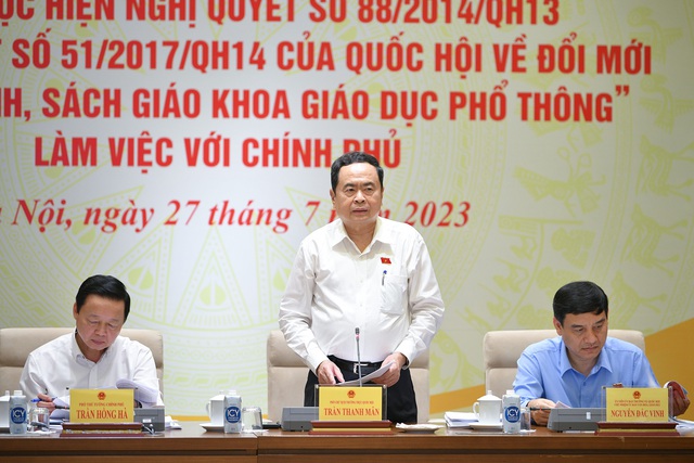 Đoàn Giám sát của Quốc hội làm việc với Chính phủ về thực hiện đổi mới chương trình, sách giáo khoa