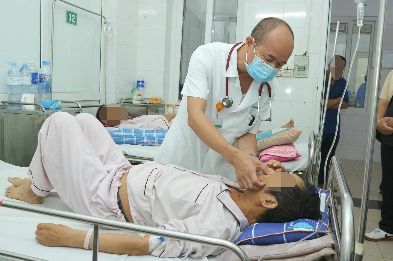 Điều trị viêm gan B Chớ tự ý bỏ thuốc