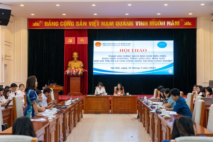Tham vấn chính sách bảo đảm điều kiện thực hiện chương trình giáo dục mầm non