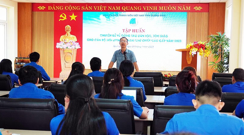 Quảng Bình Đẩy mạnh tập huấn công tác dân tộc, tôn giáo