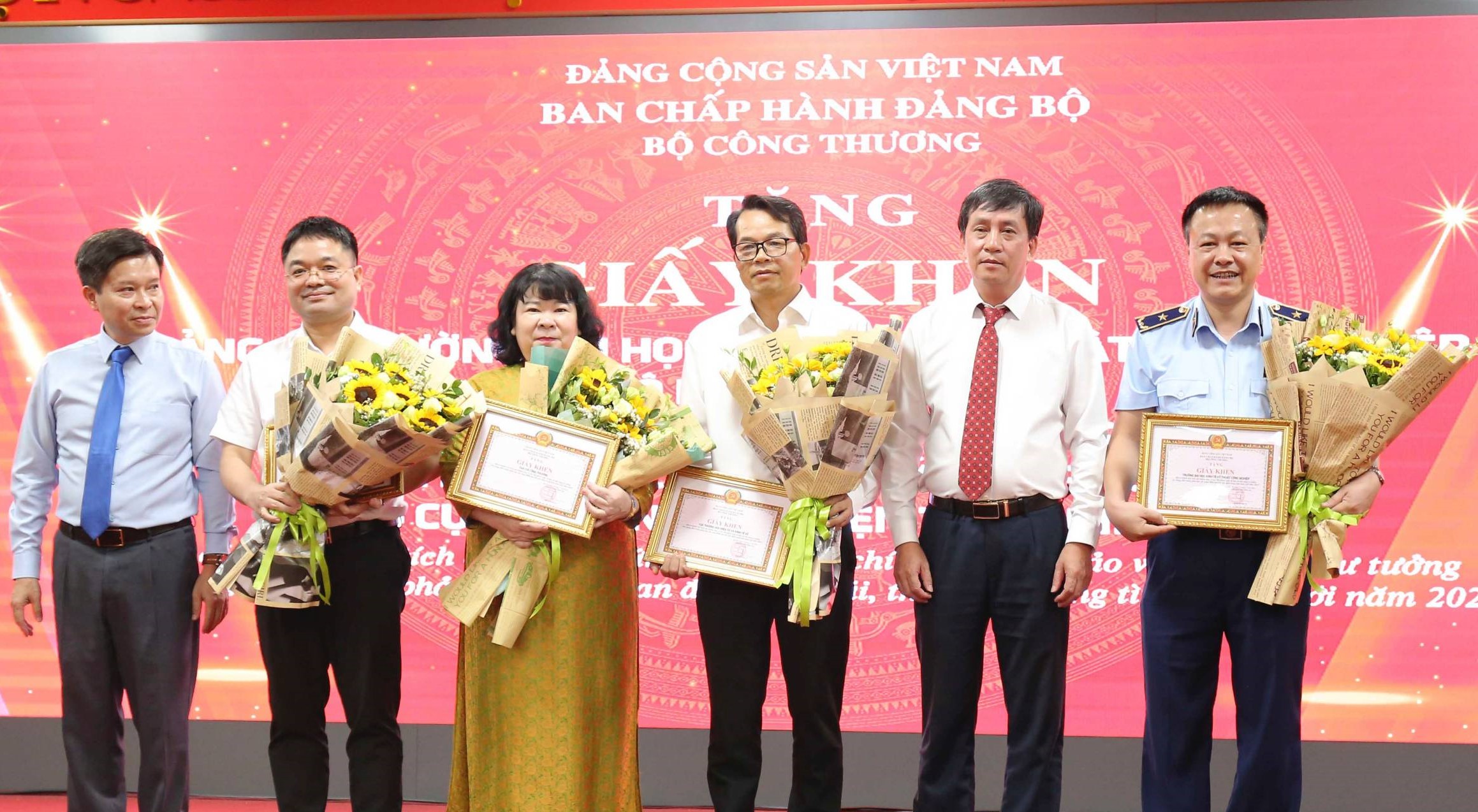 Bộ Công Thương trao giải Cuộc thi chính luận về bảo vệ nền tảng tư tưởng của Đảng