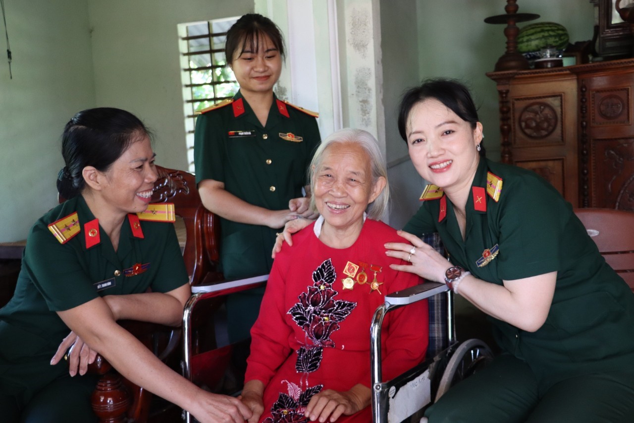 Tháng Bảy tri ân ở Khu 4 anh hùng