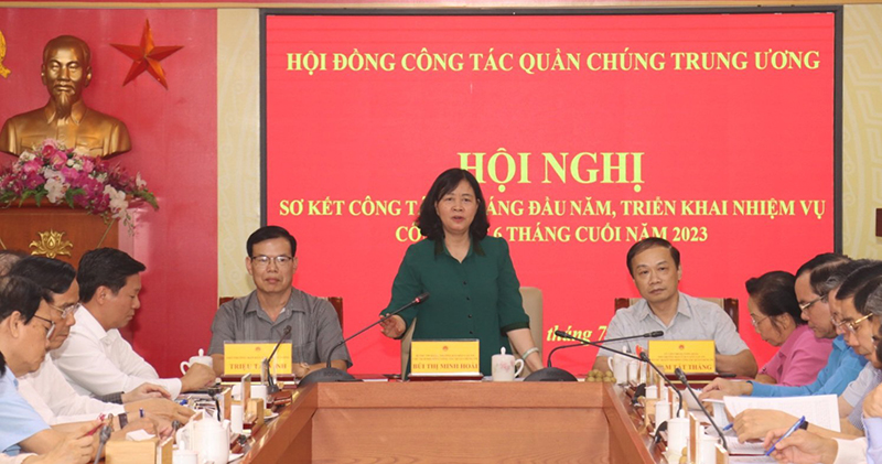 ​ Tăng cường công tác tuyên truyền, vận động, tập hợp quần chúng nhân dân