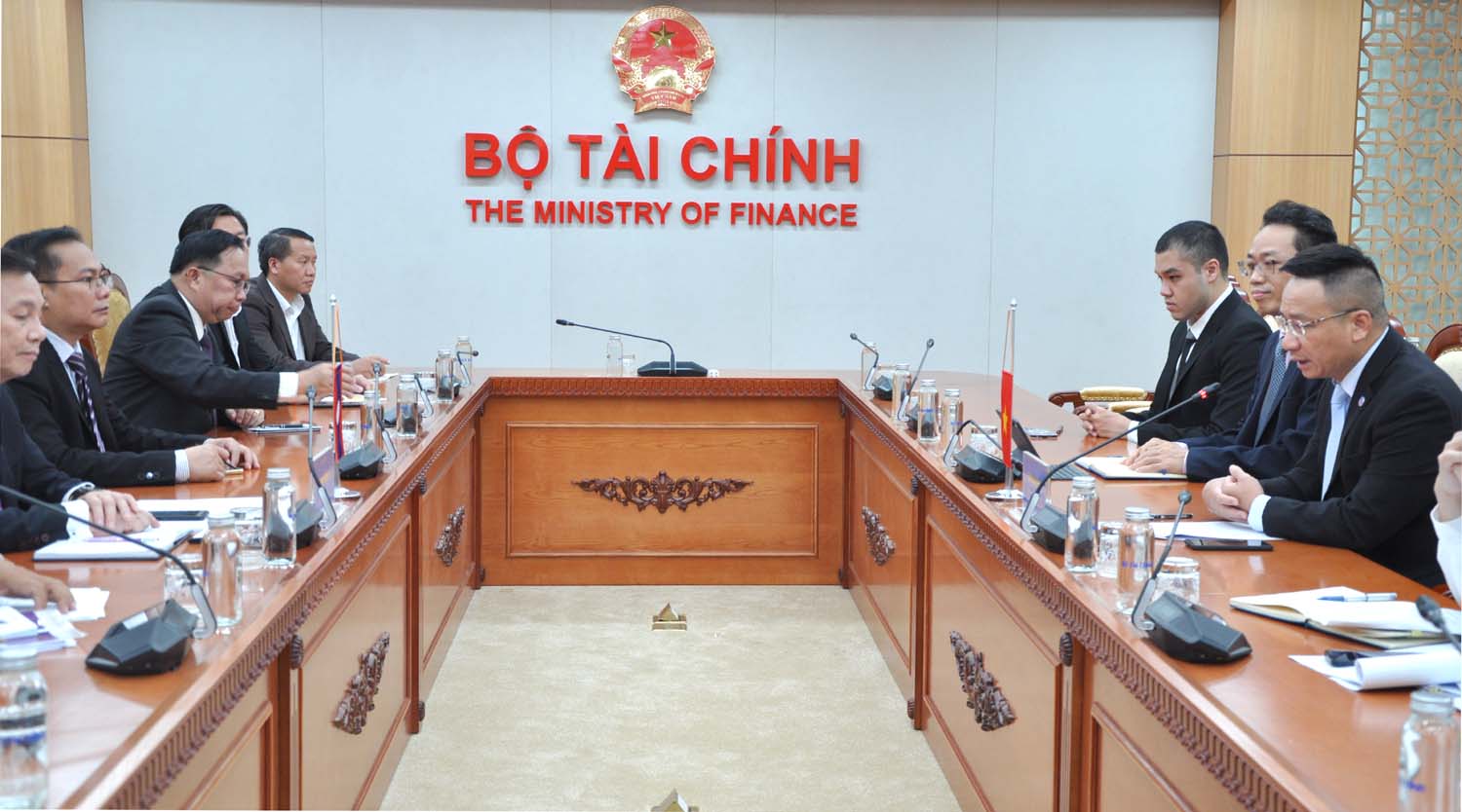 Việt Nam – Lào Chia sẻ kinh nghiệm chuyển đổi đơn vị sự nghiệp công lập có thu sang tự chủ tài chính