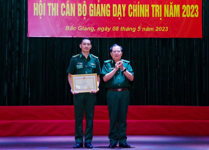 Tỏa sáng phẩm chất anh Bộ đội Cụ Hồ