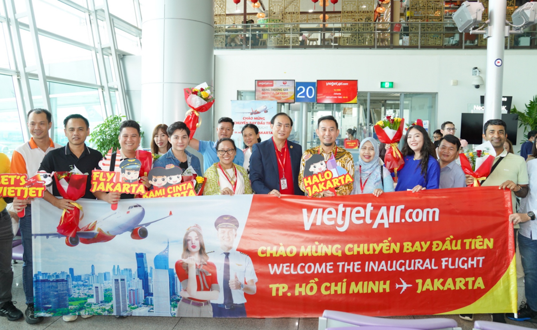 Vietjet khai trương đường bay TP Hồ Chí Minh – Jakarta nhân chuyến thăm của Chủ tịch Quốc hội đến Indonesia