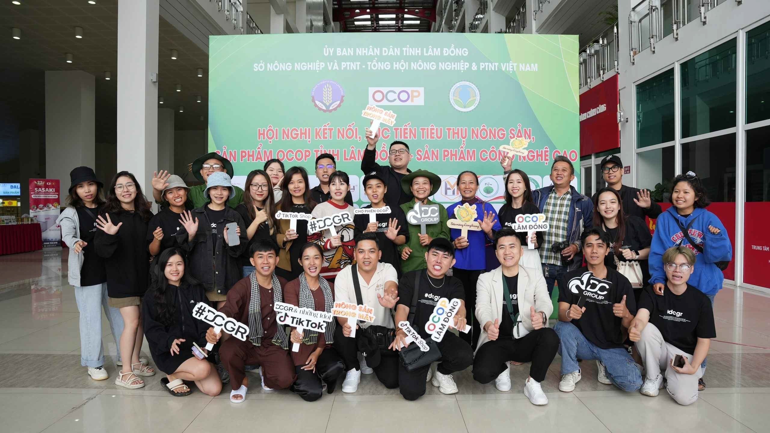 “Chợ Phiên OCOP - Nông Sản Trong Mây”