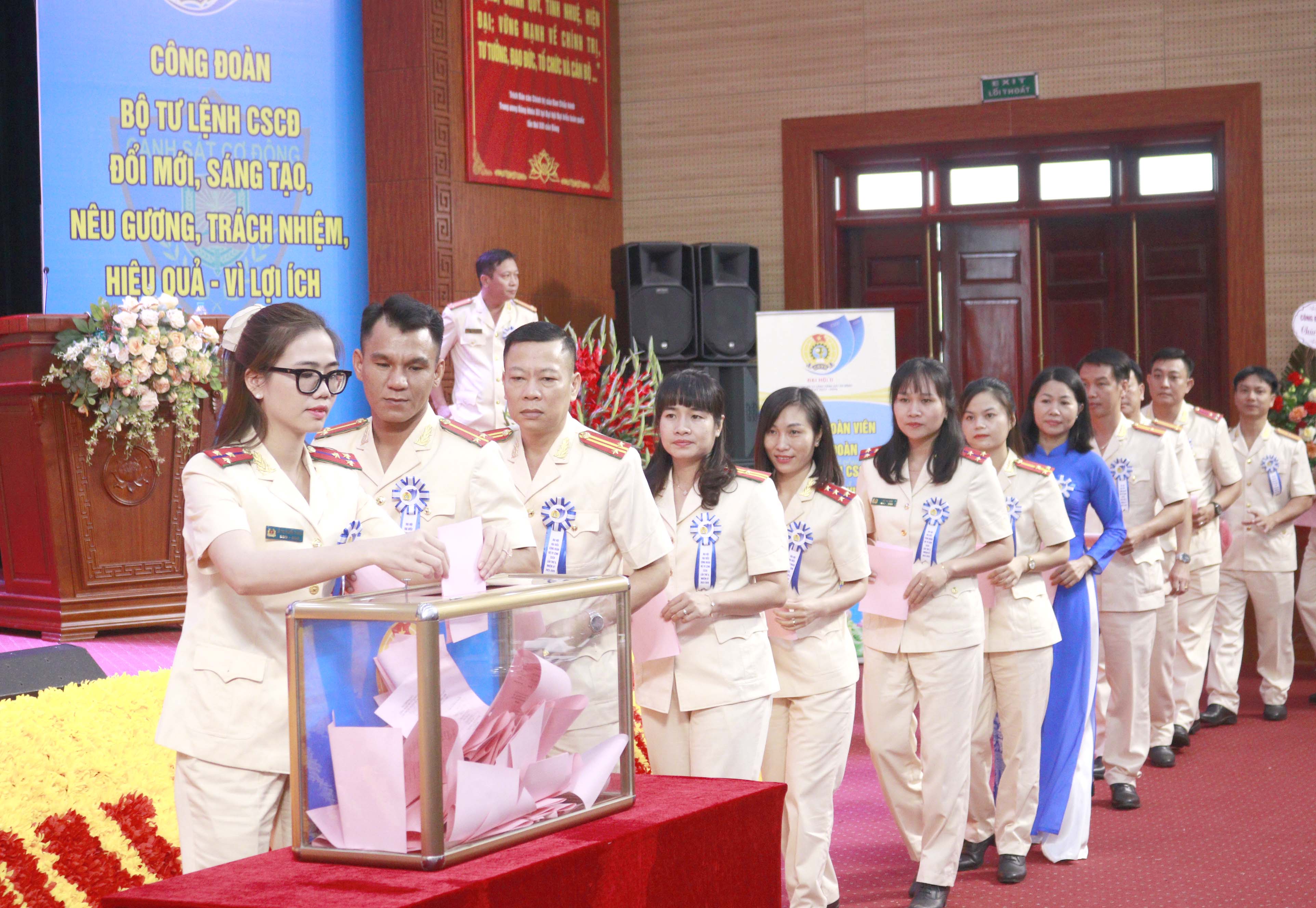 Góp phần xây dựng lực lượng Cảnh sát cơ động tinh nhuệ, hiện đại