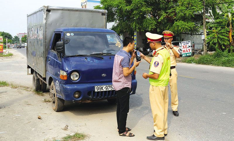 Bắc Ninh Tổng kiểm soát xe ô tô kinh doanh vận tải