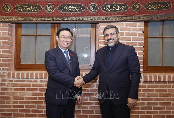 Chủ tịch Quốc hội dự khai mạc Tuần lễ Văn hóa Việt Nam tại Iran
