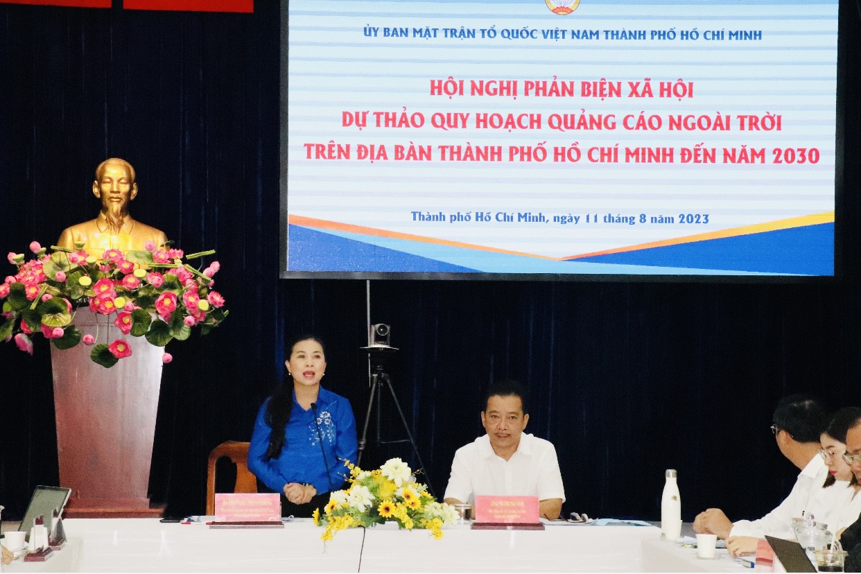 Quy hoạch quảng cáo cần quan tâm đến giá trị văn hóa, sự an toàn của người dân