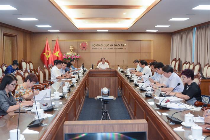 Cơ bản hoàn tất các thủ tục hành chính cho việc tổ chức biên soạn Luật Nhà giáo
