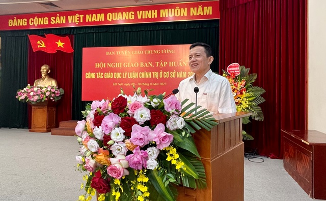Tập huấn công tác giáo dục lý luận chính trị ở cơ sở năm 2023