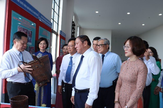 Hơn 170 hình ảnh, hiện vật trưng bày tại Chuyên đề “Di sản văn hóa Bình Phước”