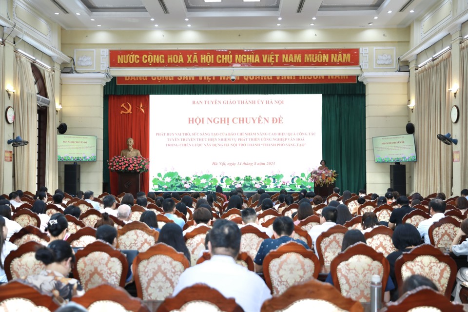 Hà Nội 400 phóng viên tham dự chuyên đề phát triển công nghiệp văn hóa