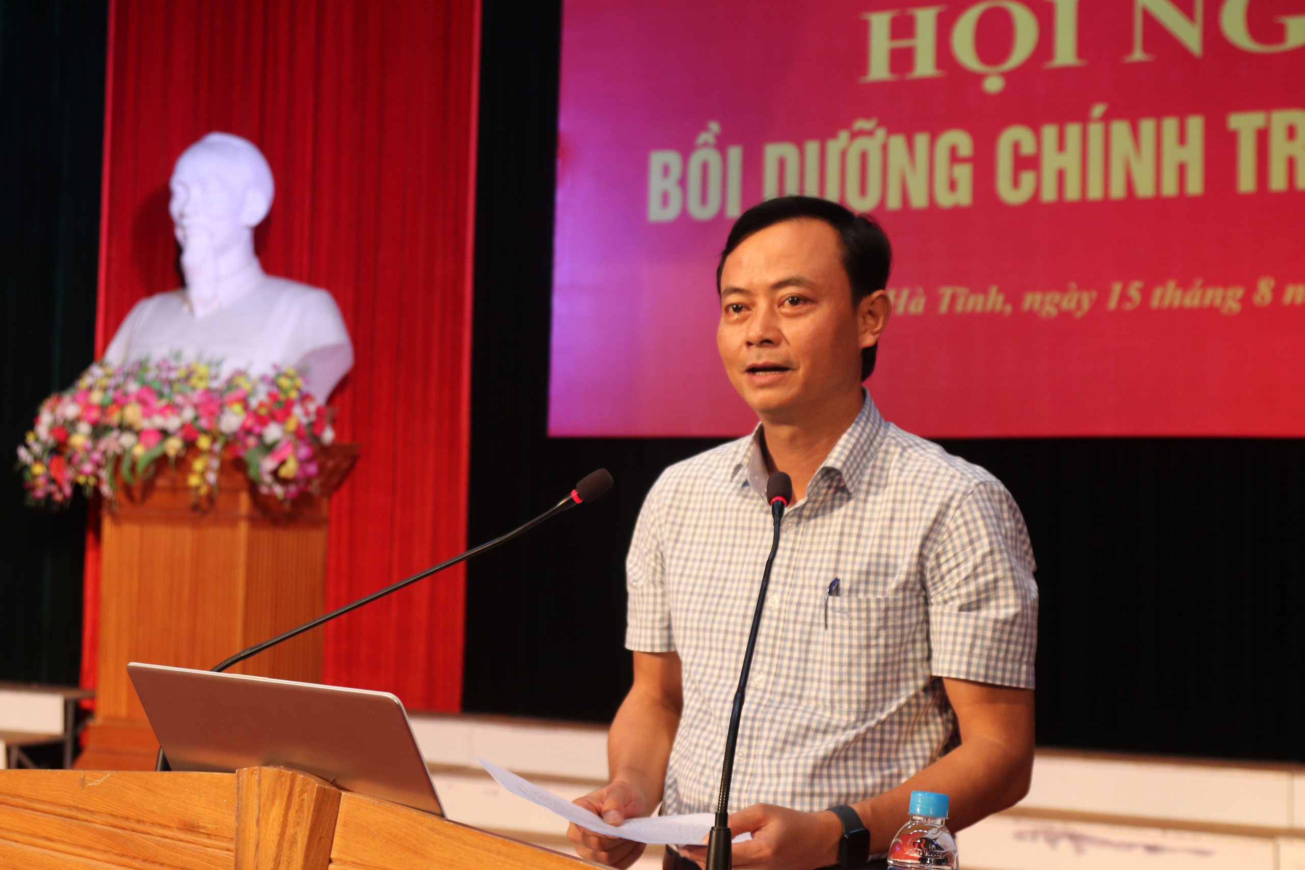 Hà Tĩnh Bồi dưỡng chính trị cho đội ngũ cán bộ tuyên giáo và quản lý giáo dục