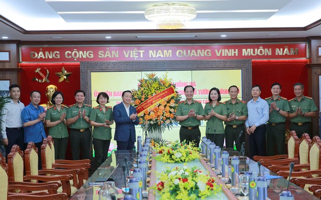 Phó Thủ tướng Trần Hồng Hà thăm Bộ Tư lệnh Cảnh vệ