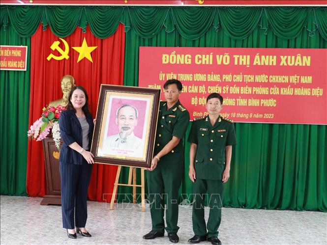 Phó Chủ tịch nước Võ Thị Ánh Xuân thăm Đồn Biên phòng Cửa khẩu Hoàng Diệu, Bình Phước