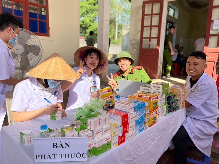 Tuổi trẻ Công an Hà Tĩnh khám, cấp phát thuốc miễn phí