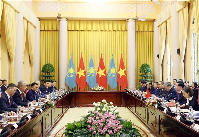 Việt Nam - Kazakhstan phấn đấu đạt kim ngạch 1,5 tỷ USD