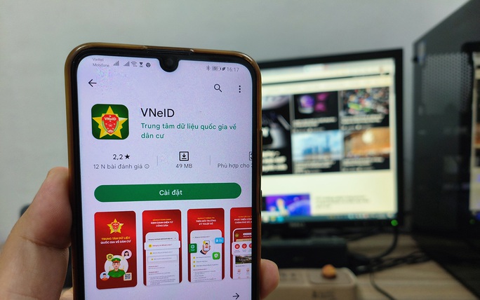 Vì sao người dân gặp khó khi sử dụng VNeID