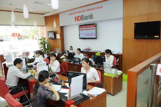 Hỗ trợ doanh nghiệp bằng giảm lãi suất